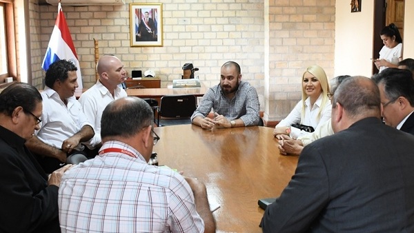 Caso Vertedero: Ministro recibió a comitiva municipal de Yaguarón