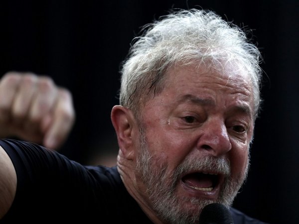 Lula dice que no negocia su dignidad y rechaza libertad condicional