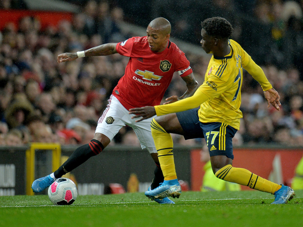 Arsenal rescata un empate de su visita a Old Trafford
