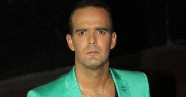 Las 10 Peleas En Vivo De Álvaro Mora