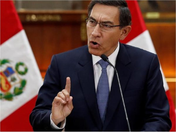 Perú: Vizcarra disuelve "constitucionalmente" el Congreso y llama a comicios