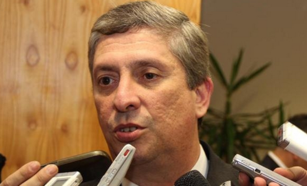 HOY / Votar electrónicamente va a costar US$ 31 millones y con 'otros gastos' US$ 111 millones