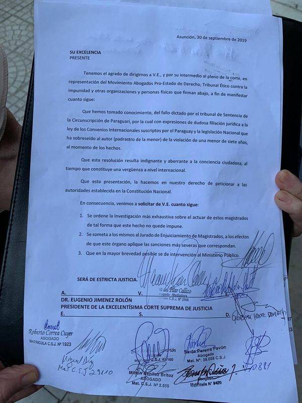 Gremios de abogados se suman a pedido de sanción a jueces de caso abuso - Nacionales - ABC Color