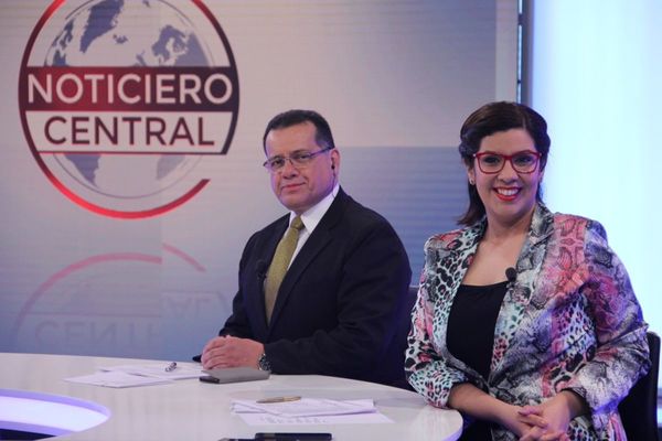 Paraná de Oro al periodismo de calidad del Noticiero Unicanal