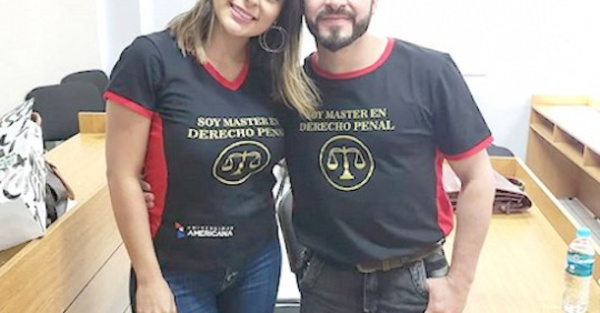 La ex reina de belleza es Master en Derecho Penal