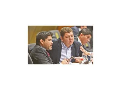 Obligado por las críticas, diputado retira proyecto antiescraches