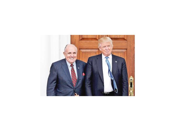 Una nueva denuncia compromete aún más a Donald Trump
