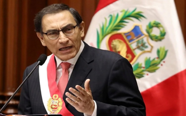 Perú: Vizcarra disolvió el Congreso y lo suspendieron como Presidente