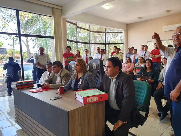 Digno Caballero presenta balance ante anuncio de intervención - Nacionales - ABC Color