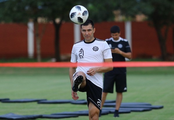 Richard Ortiz y Antolín Alcaraz entrenan con normalidad