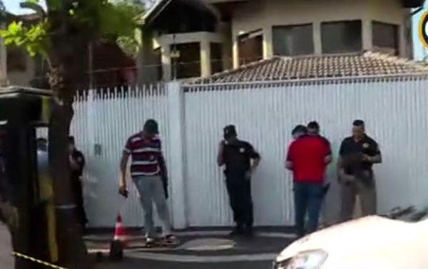 Delincuentes balearon una vivienda en el barrio Villa Aurelia