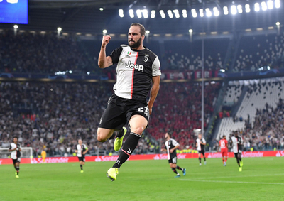 Juventus suma su primera victoria goleando en casa al Leverkusen