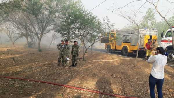 Incendio en Parque Guasú: bomberos recargarán agua en los hidrantes de la Essap » Ñanduti