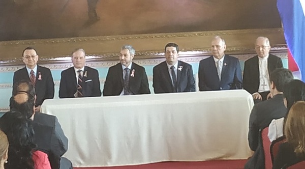 Firma de acuerdo permitirá inicio de construcción de 1800 viviendas en Costanera Norte