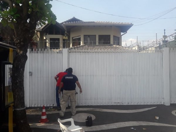 Allanaron vivienda de hombre baleado en Villa Aurelia