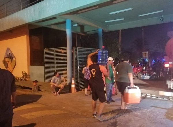 La ciudadanía se vuelca en ayuda a los bomberos