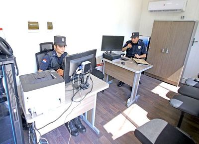 Mismo contenedor de las comisarías “de oro” cuesta cuatro veces menos