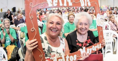 A puro ritmo se  festejó día del  adulto mayor