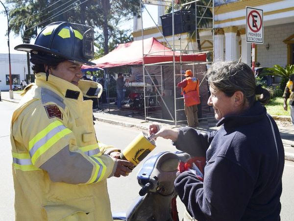 Bomberos amarillos invitan a ciudadanía a colaborar en colecta - Locales - ABC Color