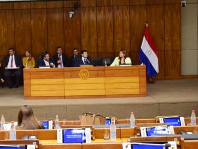 El MEC y ANDE  suman   pedidos para aumentar gasto salarial en el 2020