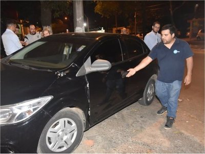 Atacaron un Uber a pedradas
