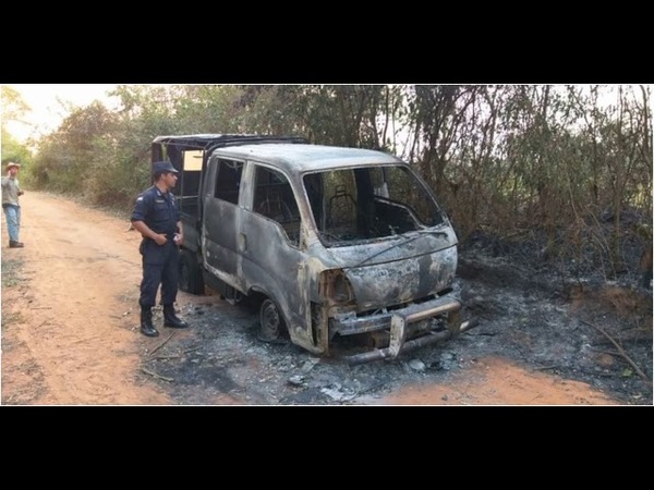 INTENTÓ SALVAR SU CAMPO Y SE LE INCENDIÓ HASTA EL VEHÍCULO