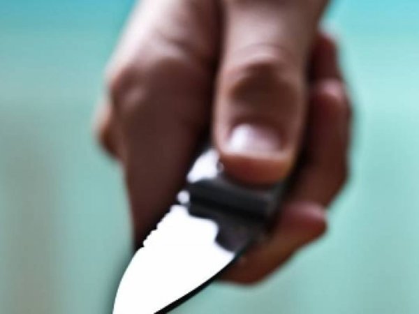 Clavó a su amigo porque también era novio de su chica'i