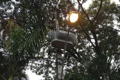 Al menos 30 puntos del país quedaron sin luz anoche y cortes persisten en algunos puntos - Nacionales - ABC Color