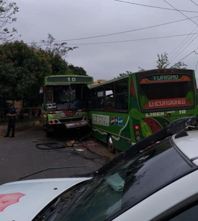 Fatal accidente protagonizado por dos colectivos internos
