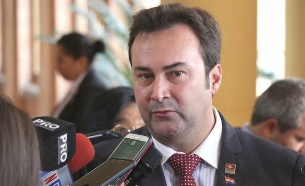HOY / Estudio jurídico del titular del IPS, con fuertes vínculos con el Indert