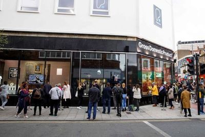 El enigmático Banksy vende sus creaciones en una tienda temporal en Londres - Artes Plásticas - ABC Color