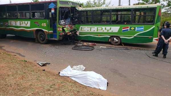 Choque frontal entre buses dejó un fallecido y al menos 13 heridos - ADN Paraguayo