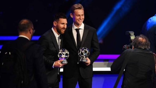 HOY / De Jong daría el Balón de Oro a Messi antes que a Van Dijk