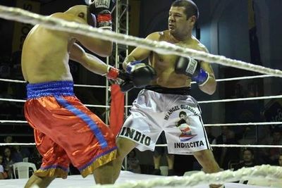 El “Indio de Oro” Azuaga pelea en Ciudad del Este - Polideportivo - ABC Color