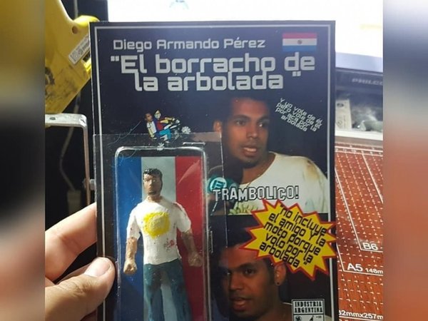 Hicieron un muñequito de "el borracho de la arbolada"