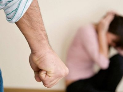 Su ex no quería volver con él y por eso la garroteó