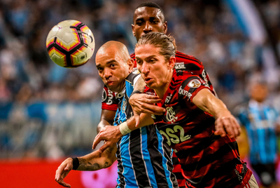 Gremio rescata un empate sobre el final en la ida ante Flamengo