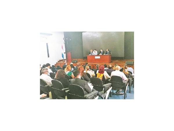 Funcionarios públicos piden que no se modifique su horario