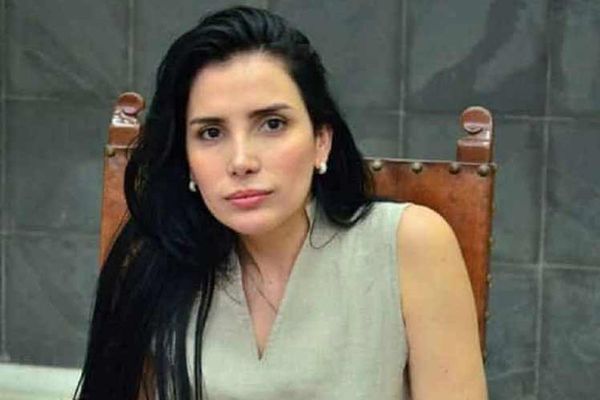 Destituyen a varios por teatral fuga de ex senadora