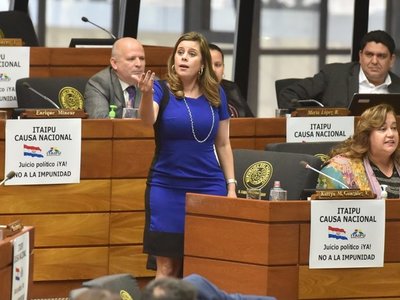 Kattya González critica reprogramación para pagar salarios a operadores
