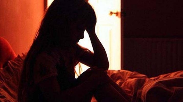 HOY / Docente acusado de abuso ofreció casarse con víctima