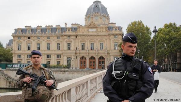 Al menos 4 muertos por ataque con cuchillo en sede de la Policía en París