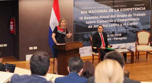 Migraciones capacitó a funcionarios con miras al mejoramiento de sus servicios