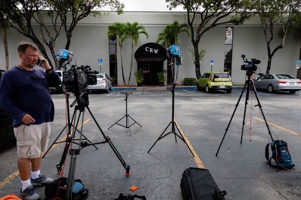 Hijo de José José confirma cuerpo de cantante se halla en funeraria de Miami - Gente - ABC Color