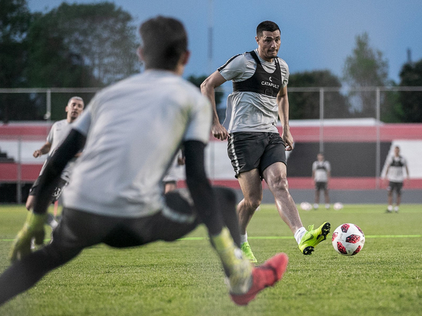 Chamot alista la vuelta de Tacuara