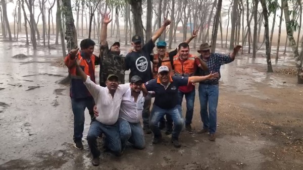 Lluvias aplacan incendios en Bahía Negra