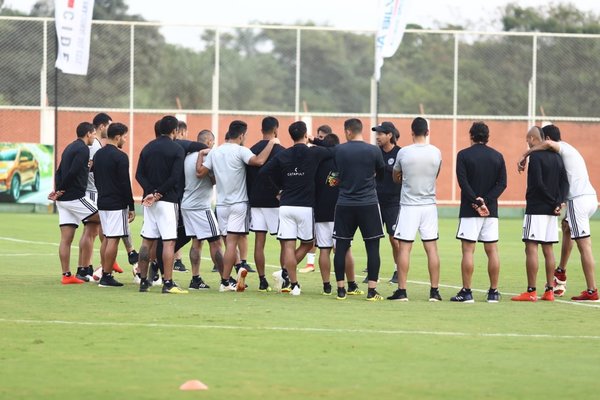 Con una duda, Olimpia apunta al juego ante Nacional