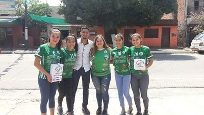 Solicitan ayuda para financiar el viaje - Polideportivo - ABC Color