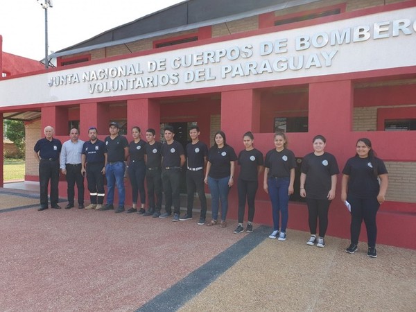Azules también reclaman que el Estado reconozca la labor de los bomberos