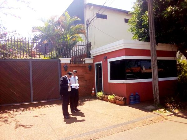 Así demolieron una construcción en la vereda de los Zacarías - Nacionales - ABC Color